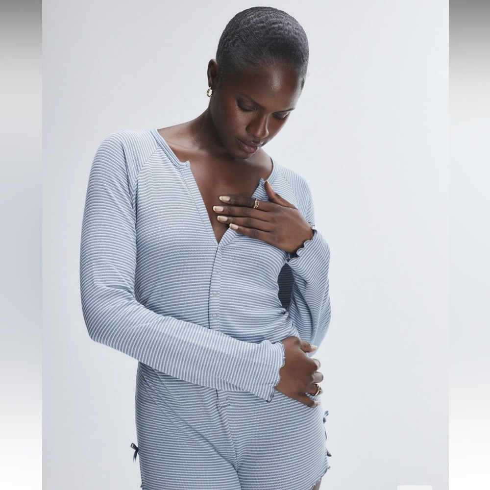 Savage X Fenty Blue Pajamas with V-neck and Lace-up Detail